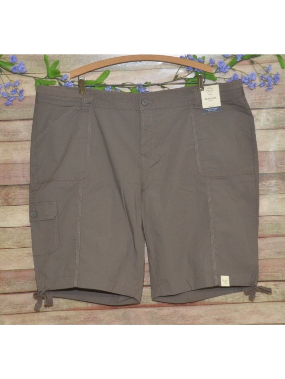 NWT St. John's Bay Plus Size 24W Bermuda Walking Shorts Brown Comfort Waist